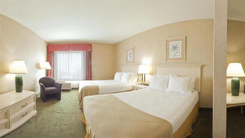 Holiday Inn Express & Suites - Ocean City, An Ihg Hotel Exterior photo